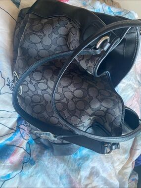 Authentic Vintage Coach Signature Hobo Bag. Classic Y2K style
